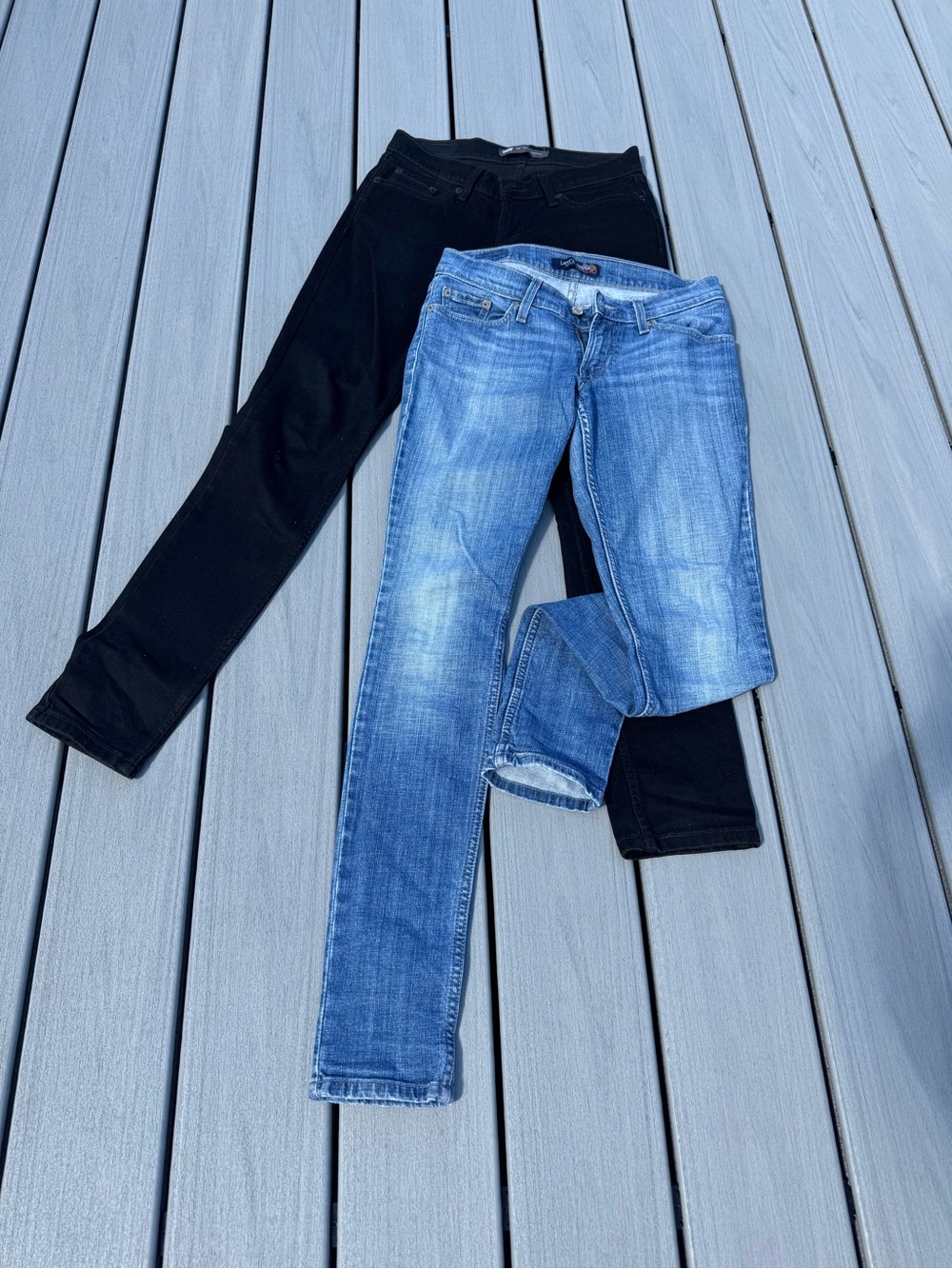 Levi’s - Women’s Pair of 524 Classic Skinny Jeans - Blue and Black - Size 5M
